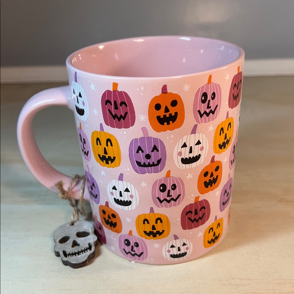 NWT Pink Halloween Pumpkin Mug@ 12 oz